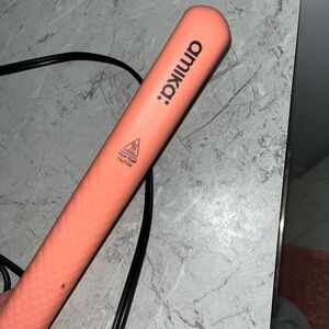 Amika Flat Iron